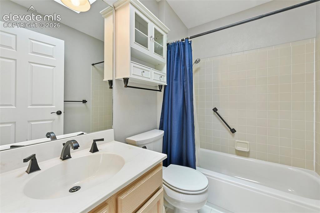 5452 Wells Fargo Drive Colorado Springs CO 80918