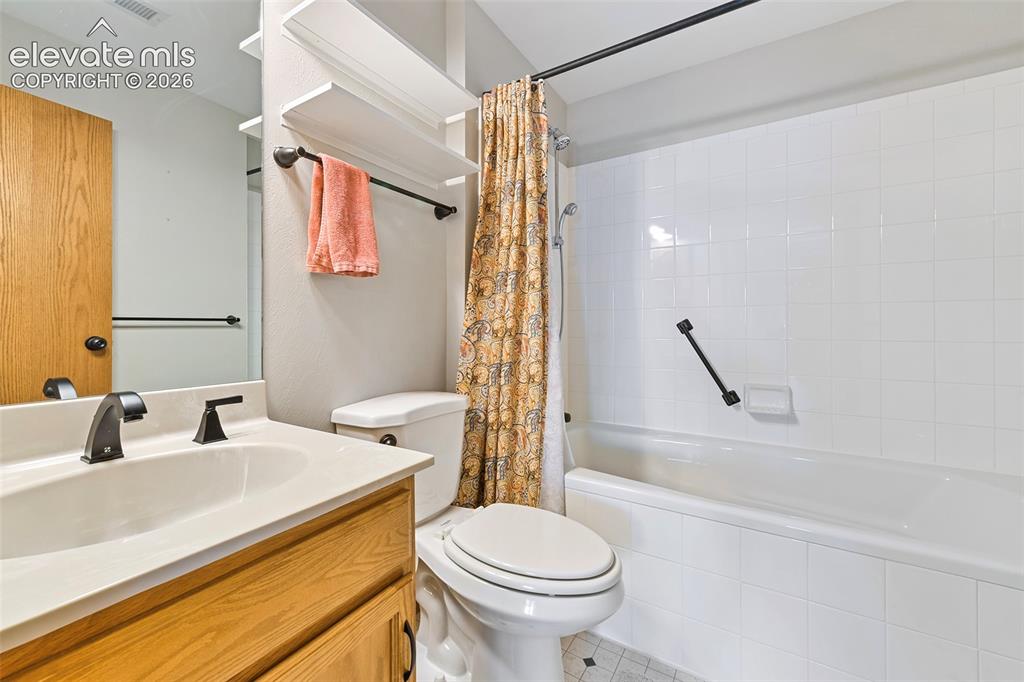 5452 Wells Fargo Drive Colorado Springs CO 80918