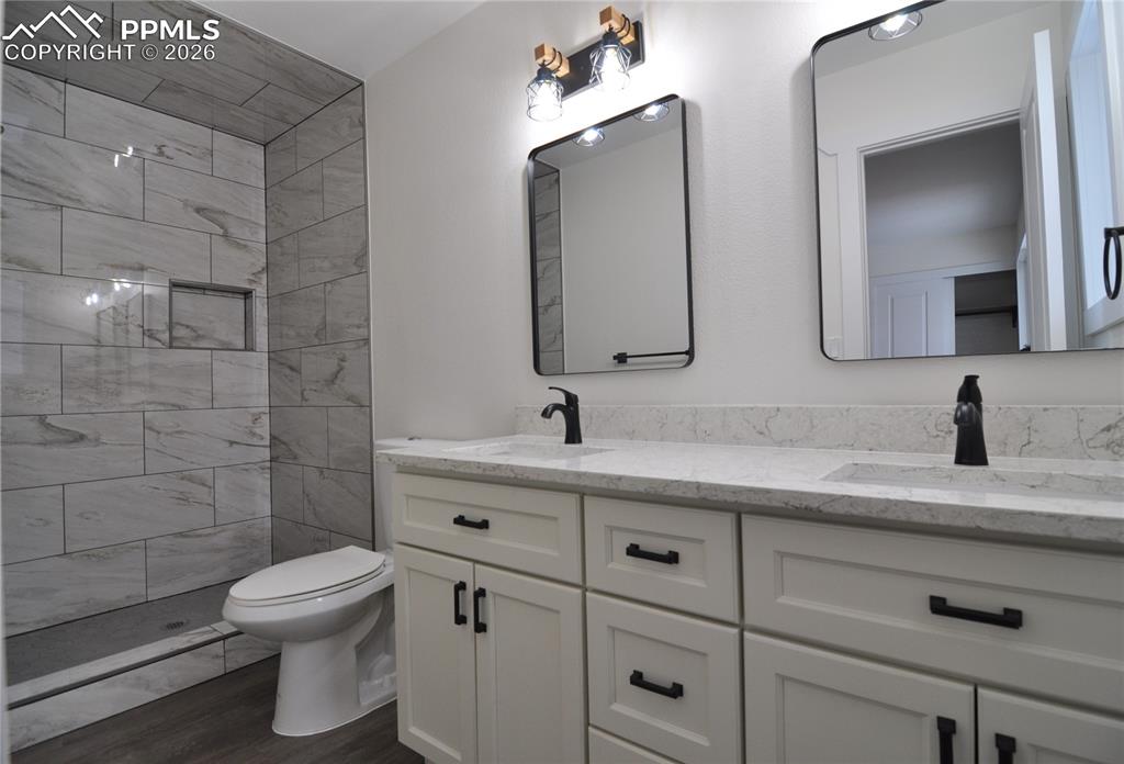 995 Oakwood Drive Castle Rock CO 80104