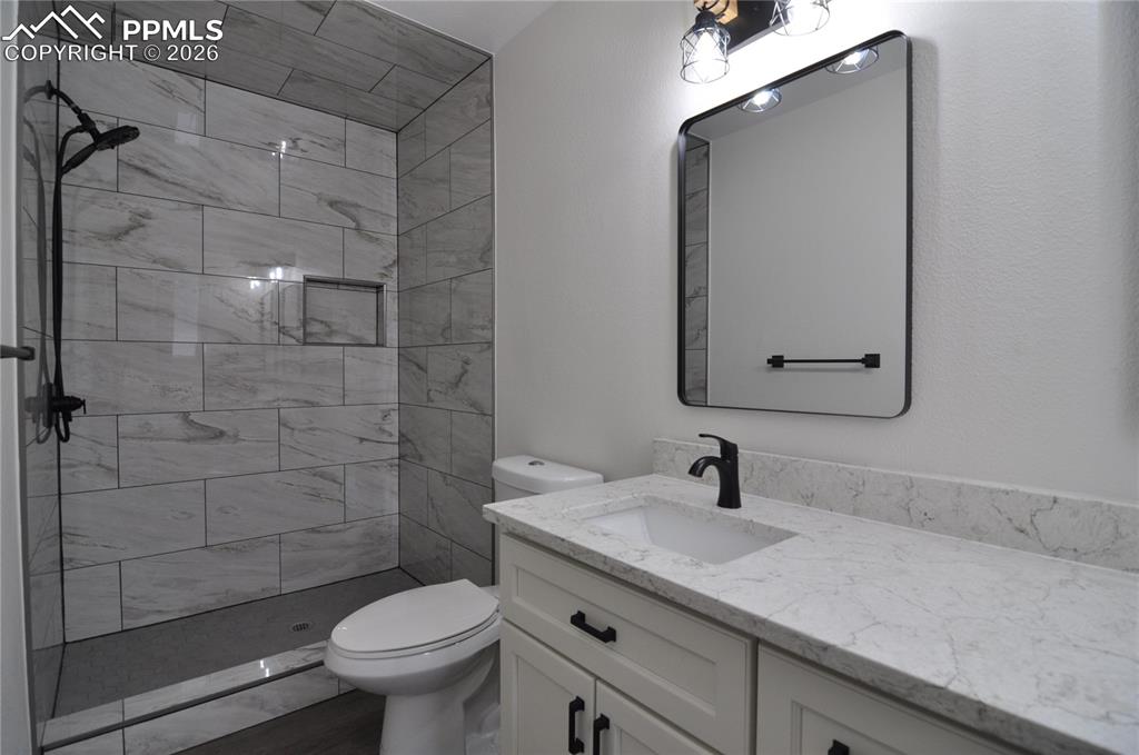 995 Oakwood Drive Castle Rock CO 80104