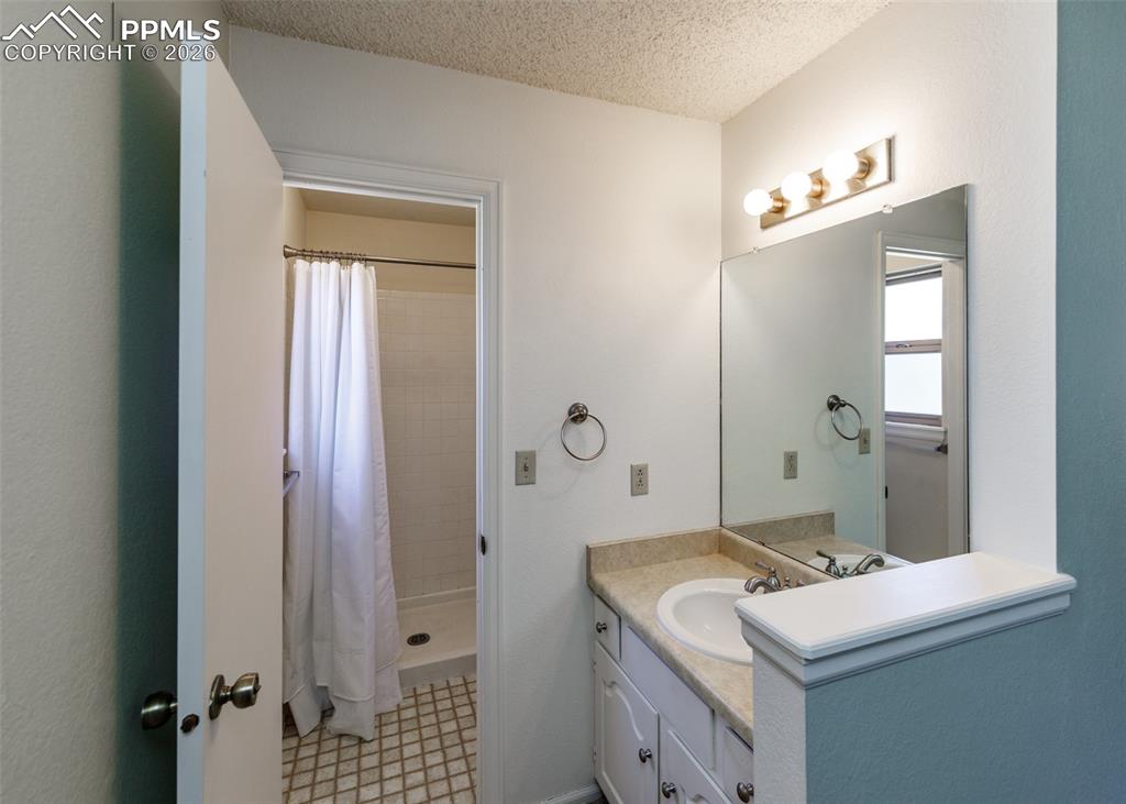 1118 War Eagle Court Colorado Springs CO 80919