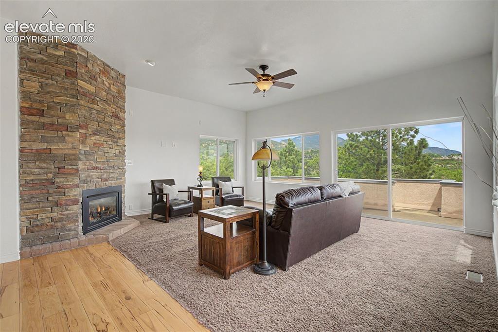 370 Oakhurst Lane Colorado Springs CO 80906