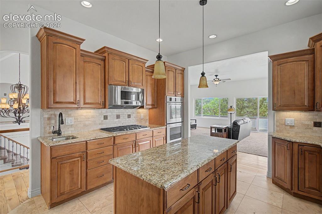370 Oakhurst Lane Colorado Springs CO 80906