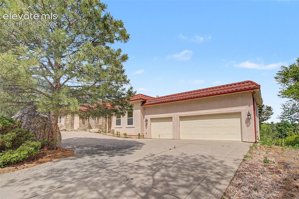370 Oakhurst Lane Colorado Springs CO 80906