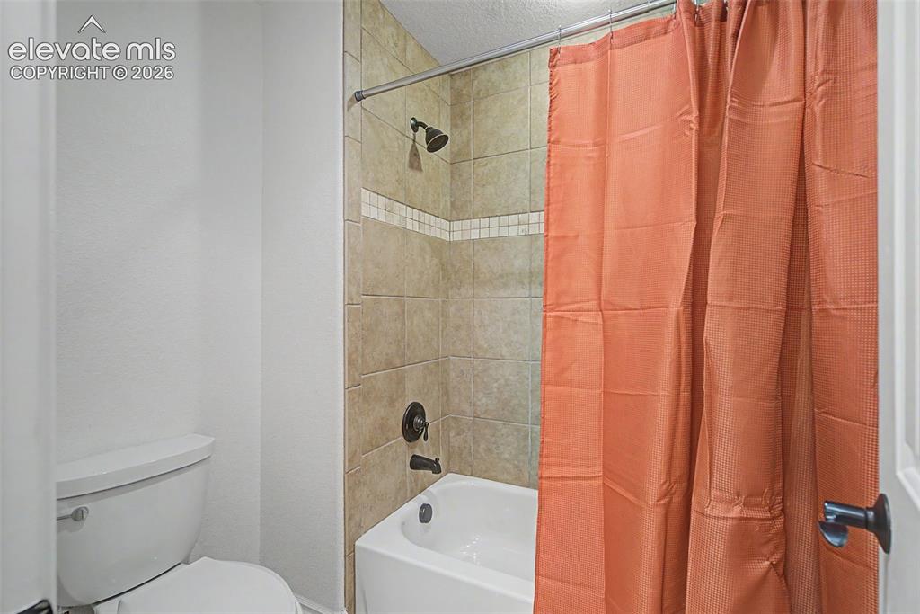 370 Oakhurst Lane Colorado Springs CO 80906
