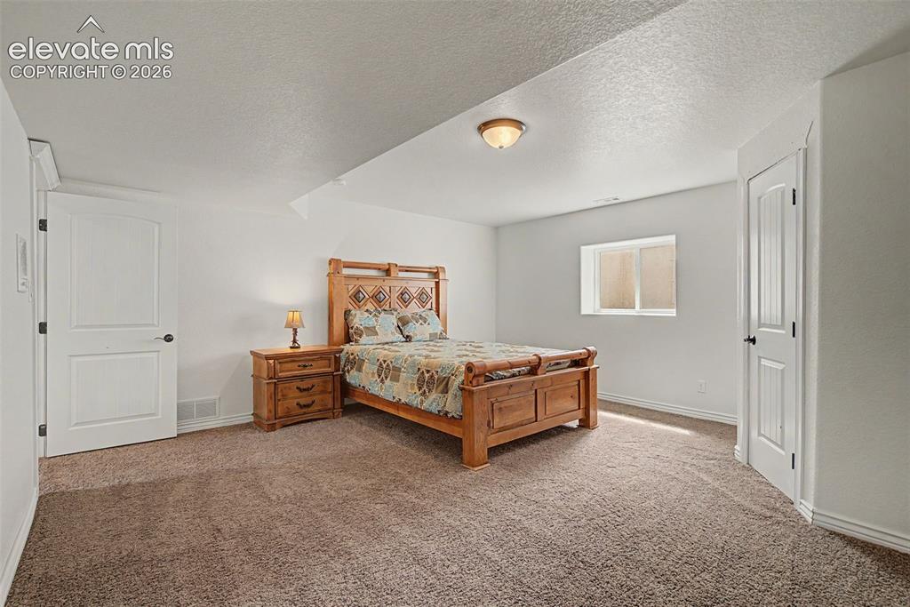 370 Oakhurst Lane Colorado Springs CO 80906