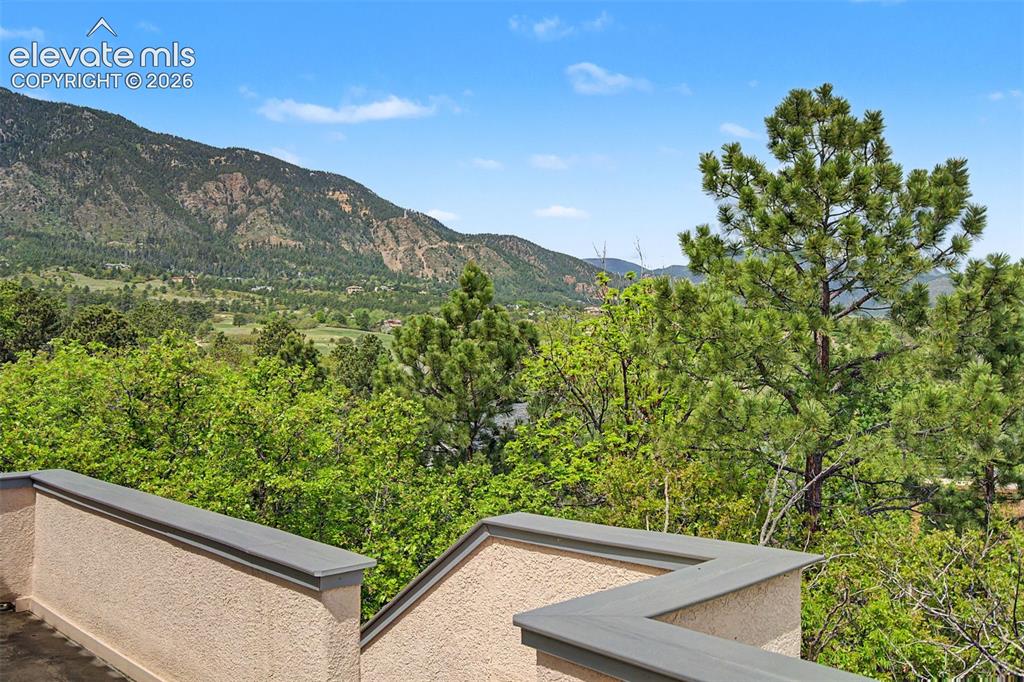370 Oakhurst Lane Colorado Springs CO 80906
