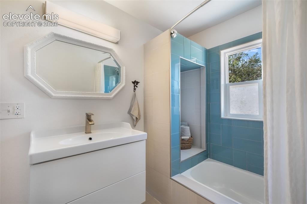 11860 W Independence Avenue Lakewood CO 80401