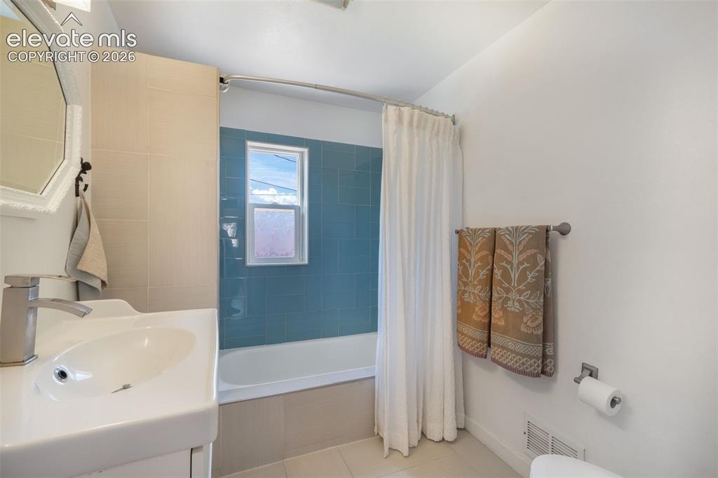 11860 W Independence Avenue Lakewood CO 80401