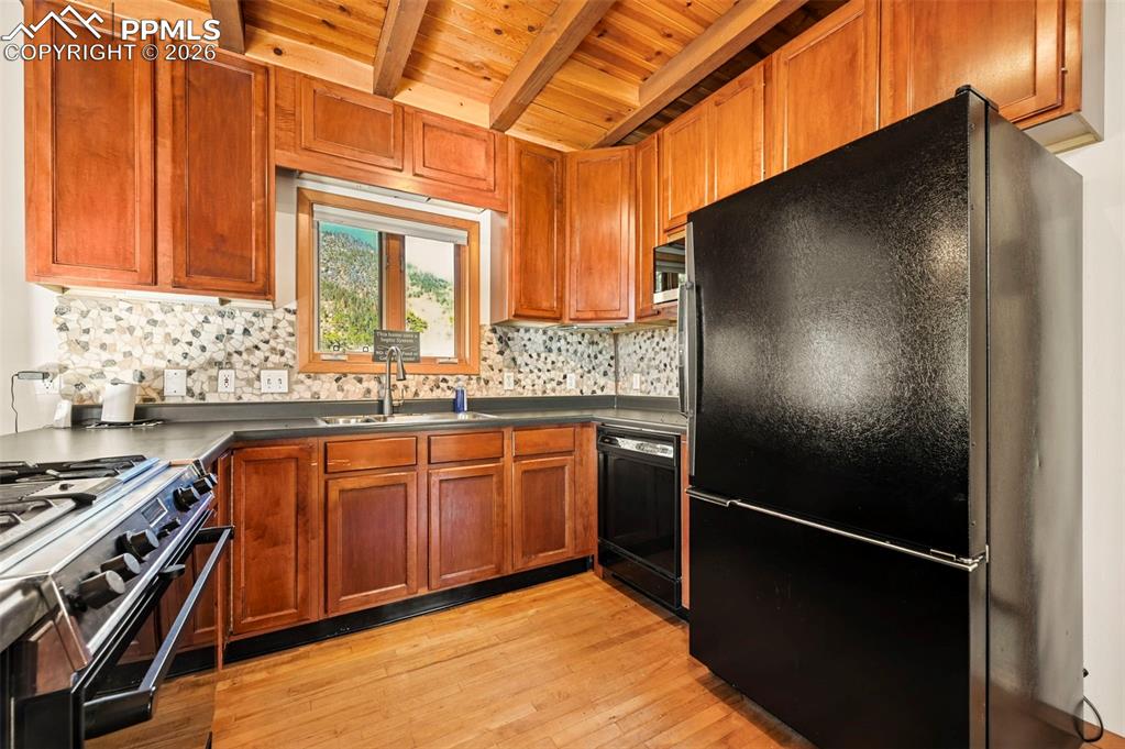 7415 W Highway 24 Cascade CO 80809
