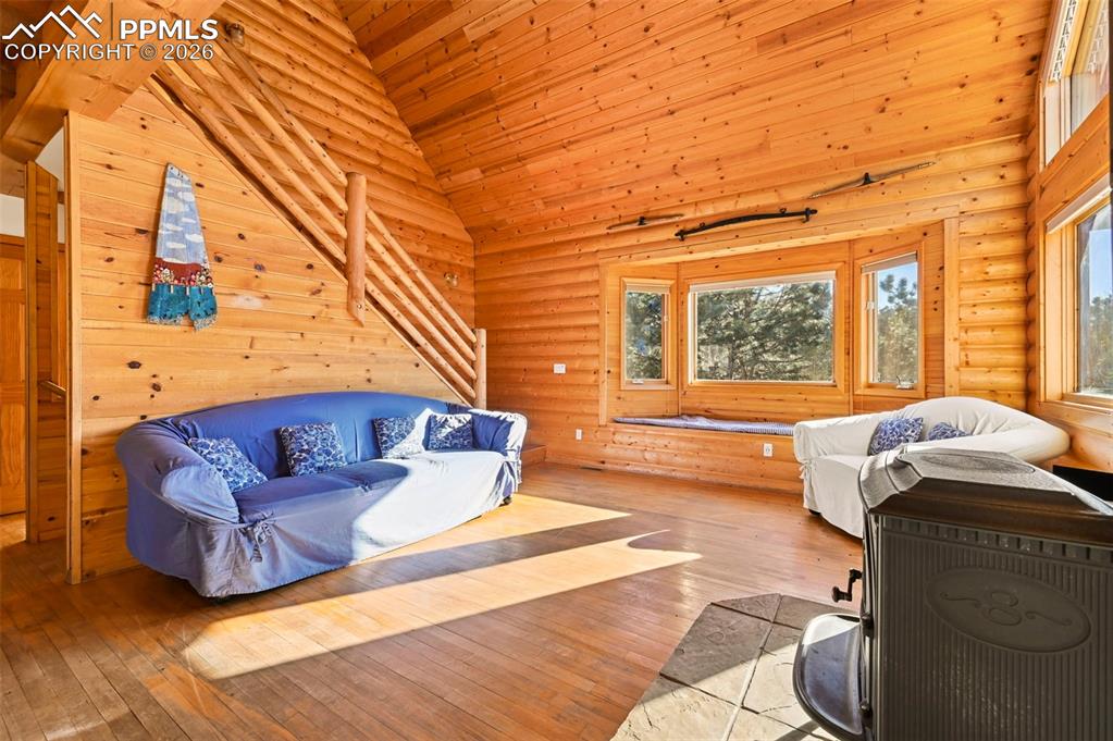 7415 W Highway 24 Cascade CO 80809