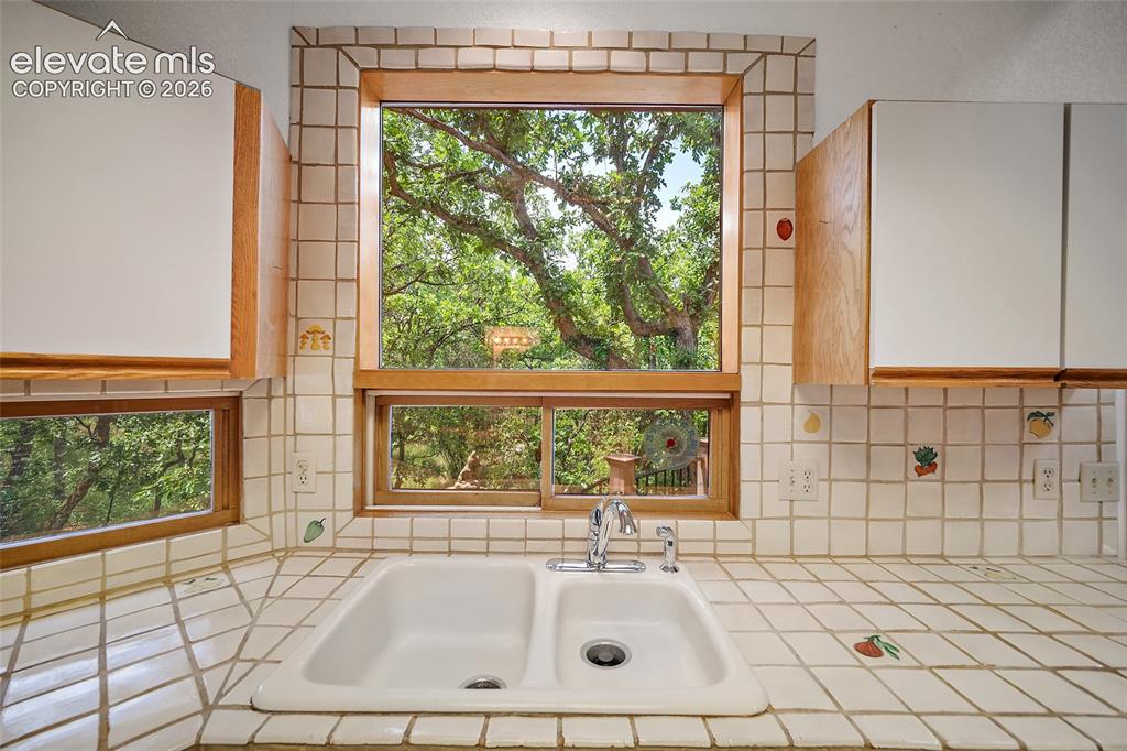 609 Crystal Hills Boulevard Manitou Springs CO 80829