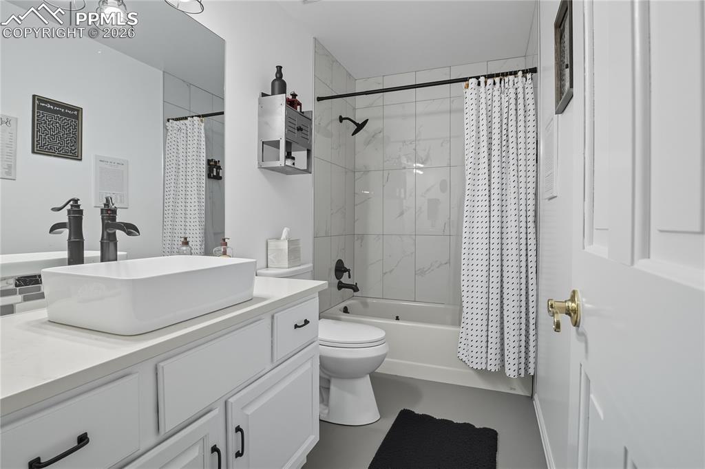 35 Ravenglass Way Colorado Springs CO 80906