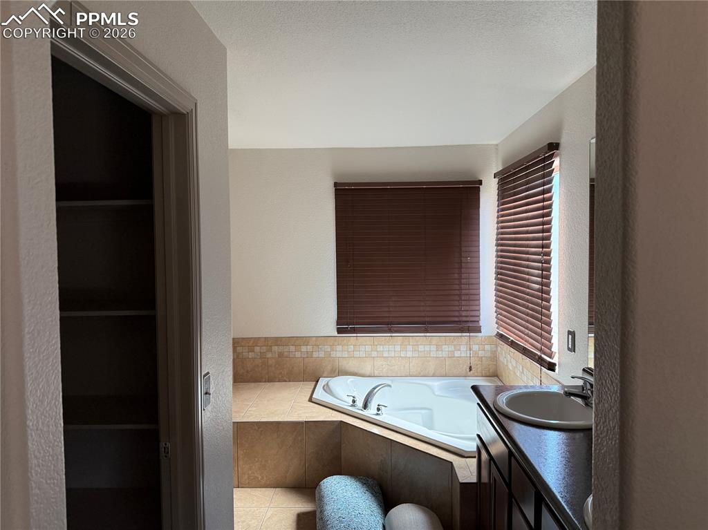 2308 Crestwood Lane Pueblo CO 81008