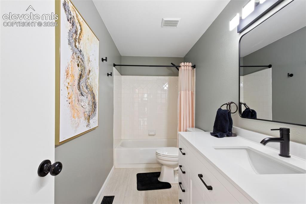2830 Helmsdale Drive Colorado Springs CO 80920