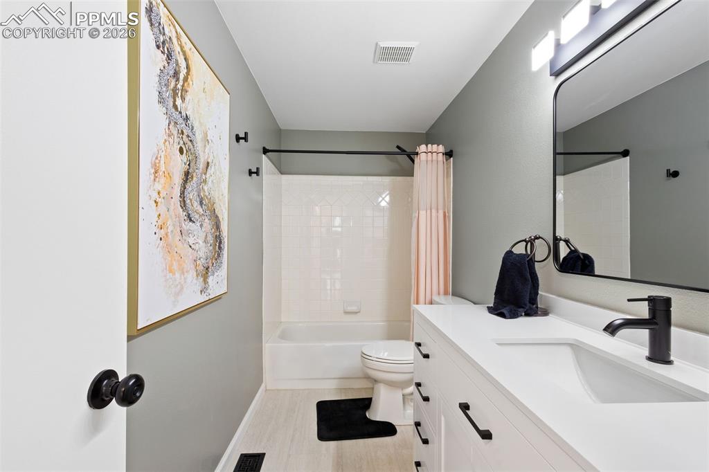 2830 Helmsdale Drive Colorado Springs CO 80920