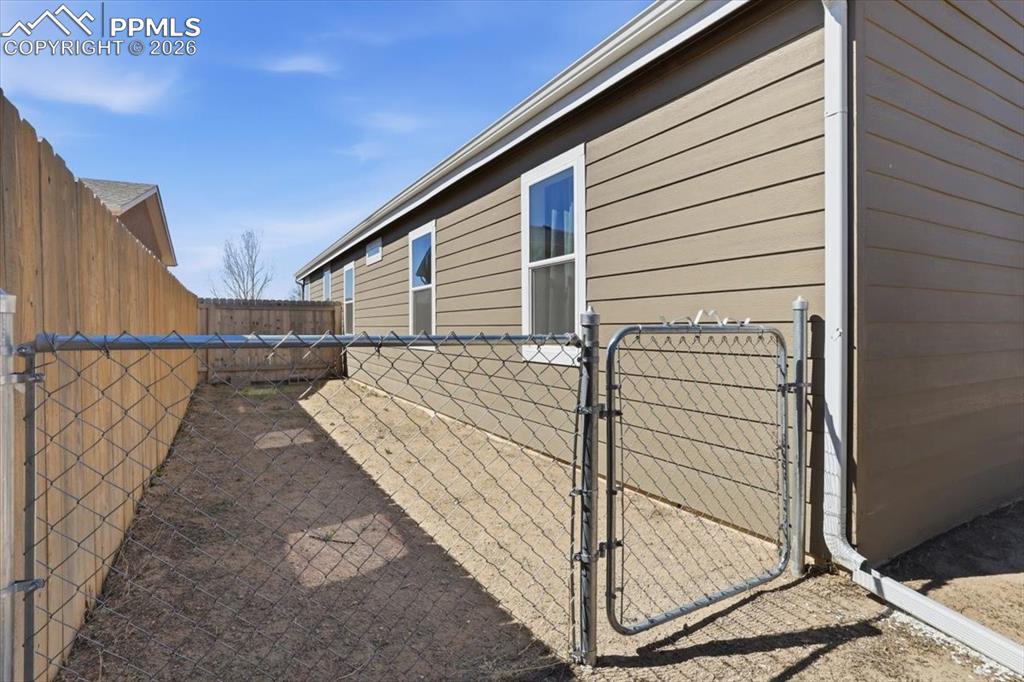 279 W Acorn Drive Pueblo CO 81007