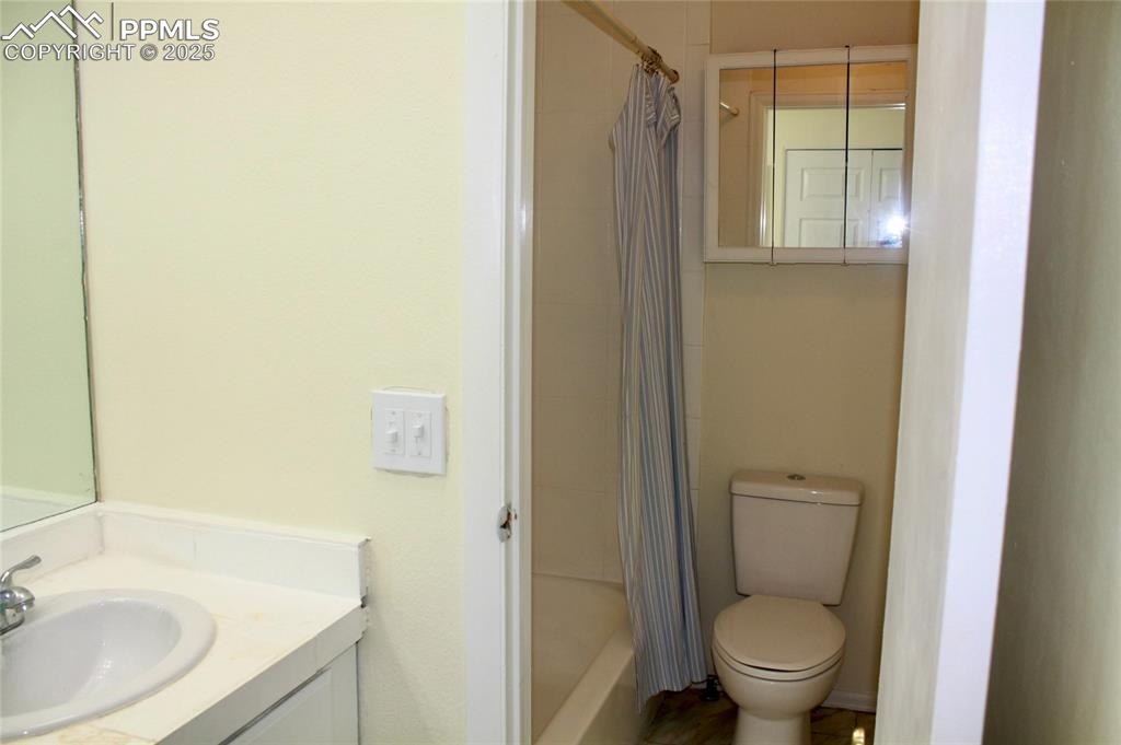 7670 Sunny View Lane Colorado Springs CO 80911