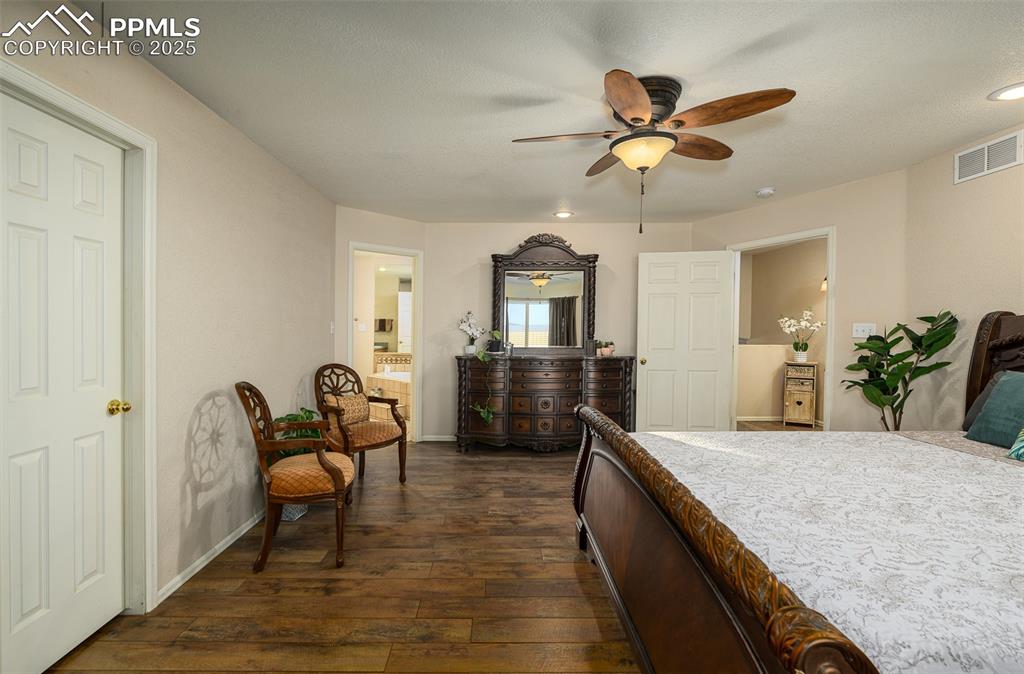 758 E Woodleaf Drive Pueblo CO 81007
