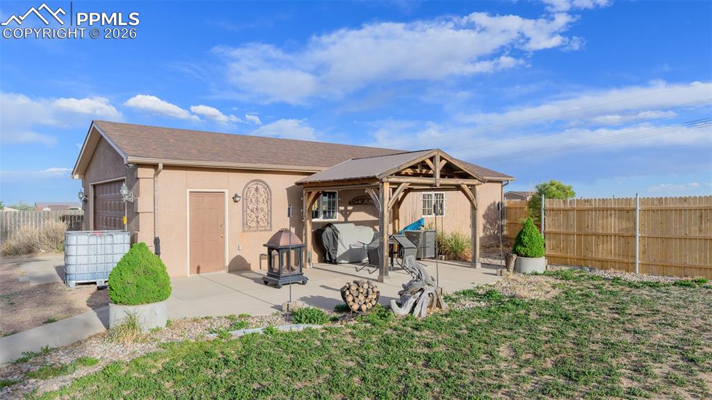 758 E Woodleaf Drive Pueblo CO 81007