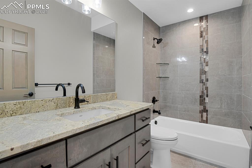 4136 Pinehurst Circle Colorado Springs CO 80908