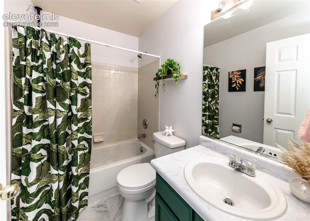 2214 Cowhand Place Pueblo CO 81008