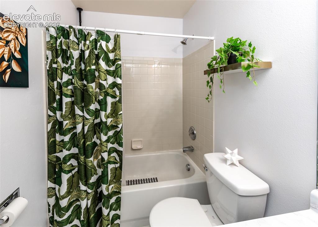 2214 Cowhand Place Pueblo CO 81008