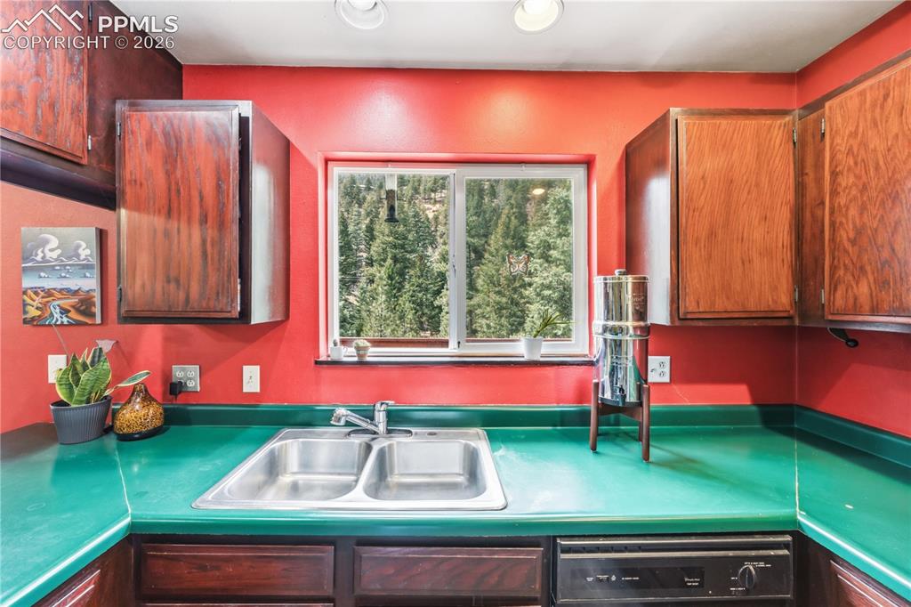 5130 Neeper Valley Road Manitou Springs CO 80829