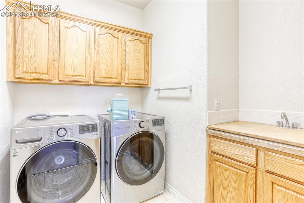 927 Champion Circle Longmont CO 80503