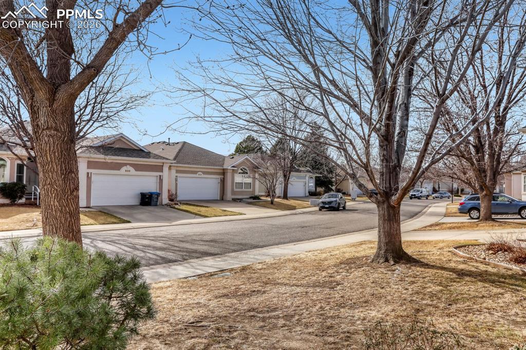 927 Champion Circle Longmont CO 80503