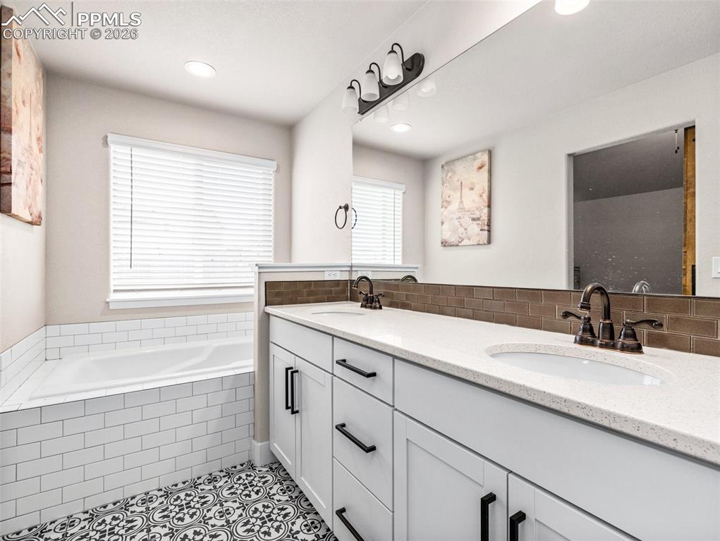 6043 Nash Drive Colorado Springs CO 80925
