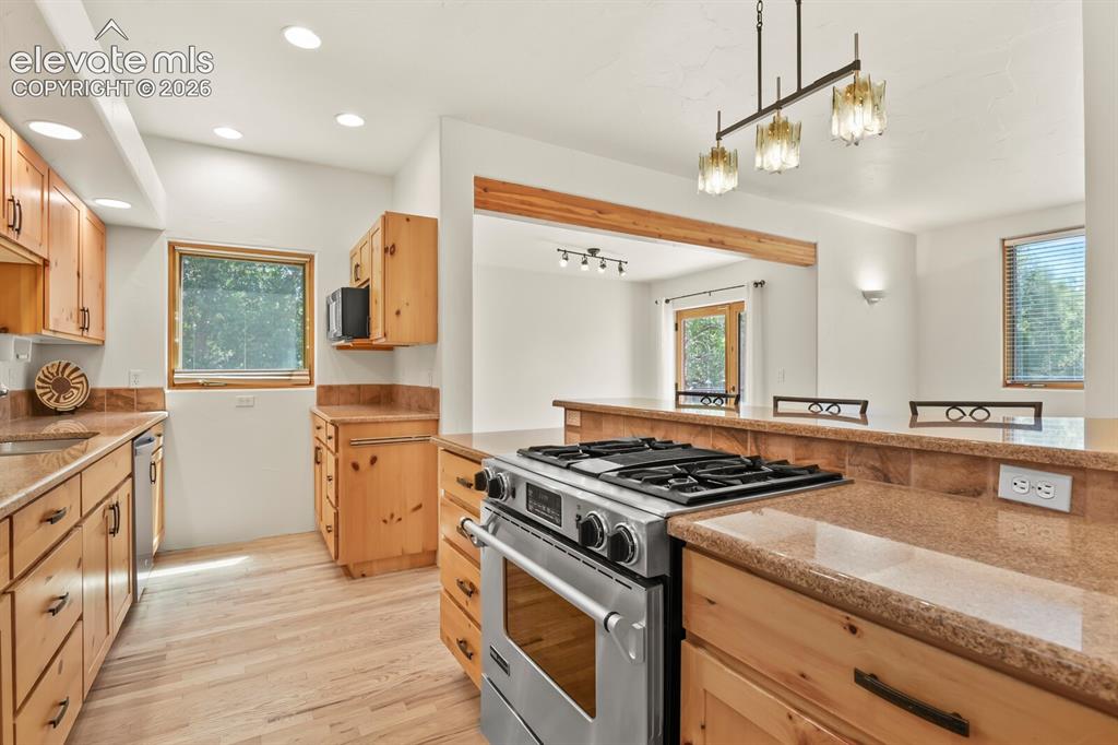 887 Oxford Lane Colorado Springs CO 80905