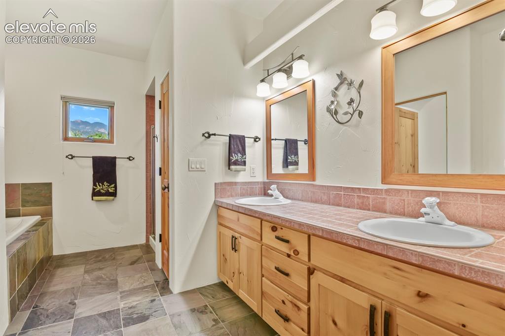 887 Oxford Lane Colorado Springs CO 80905