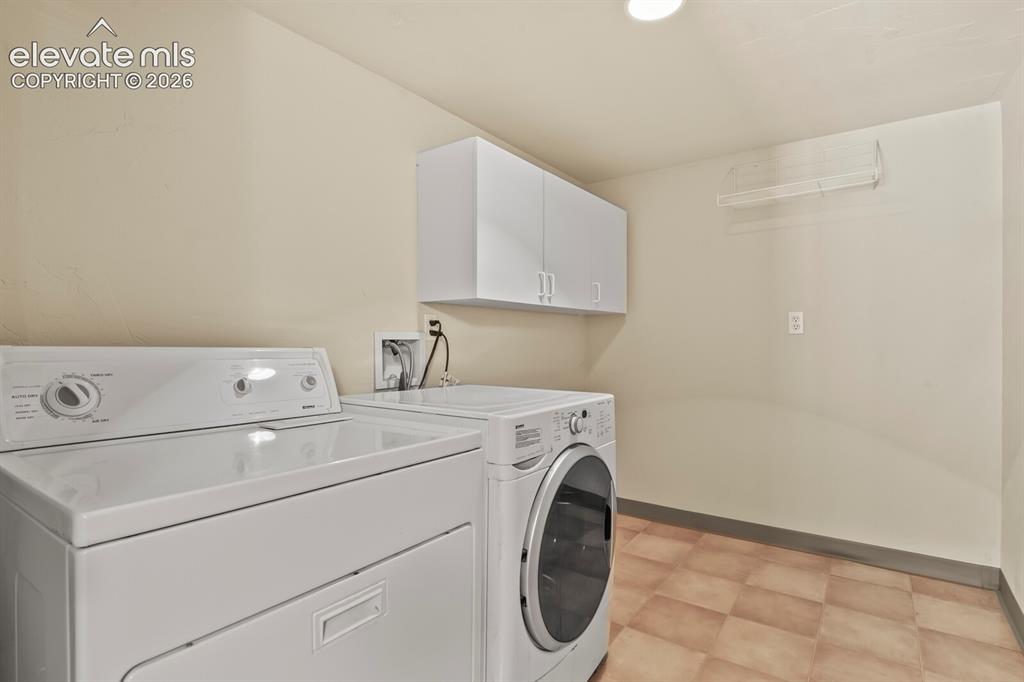 887 Oxford Lane Colorado Springs CO 80905