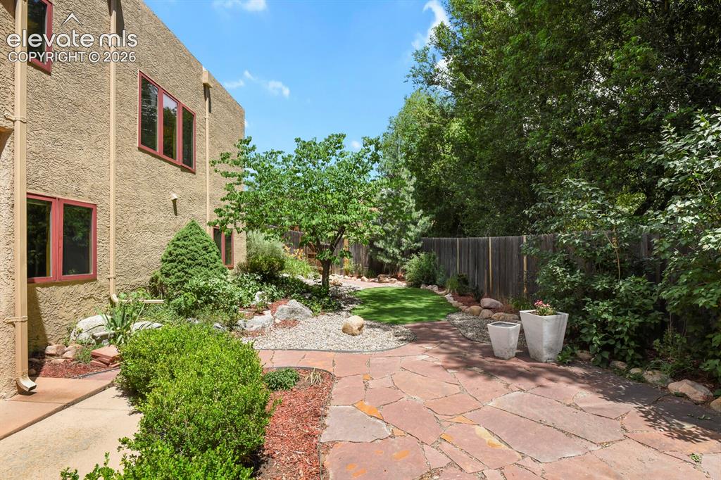 887 Oxford Lane Colorado Springs CO 80905