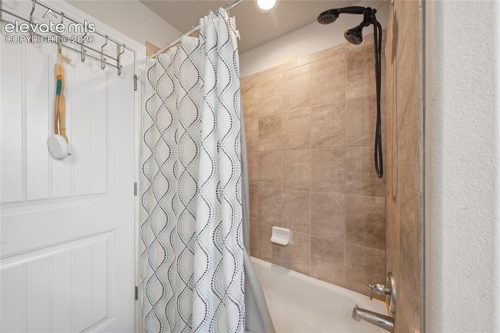 6087 Meadowbank Lane Colorado Springs CO 80925