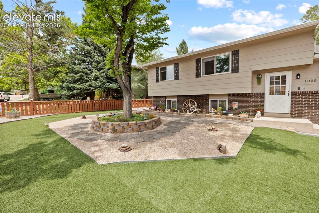 1825 Winnebago Road Colorado Springs CO 80915