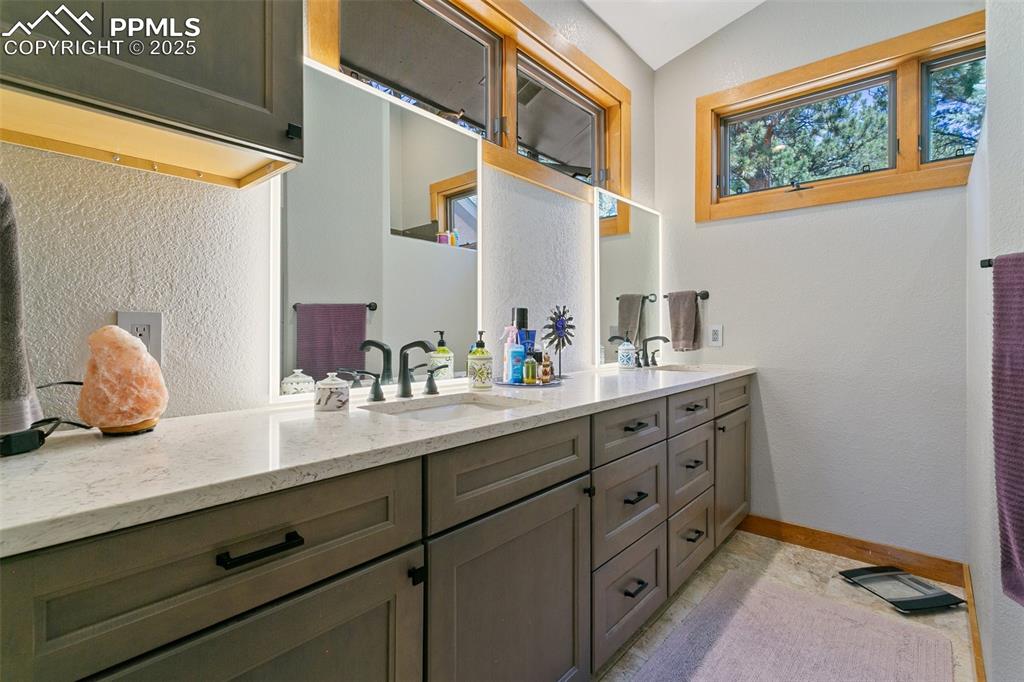 19902 W Elk Creek Drive Colorado Springs CO 80908