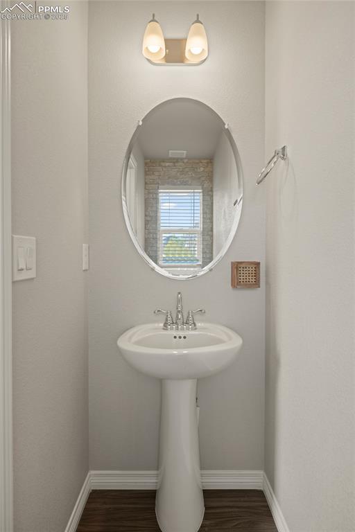 956 Bidwell Drive Colorado Springs CO 80915