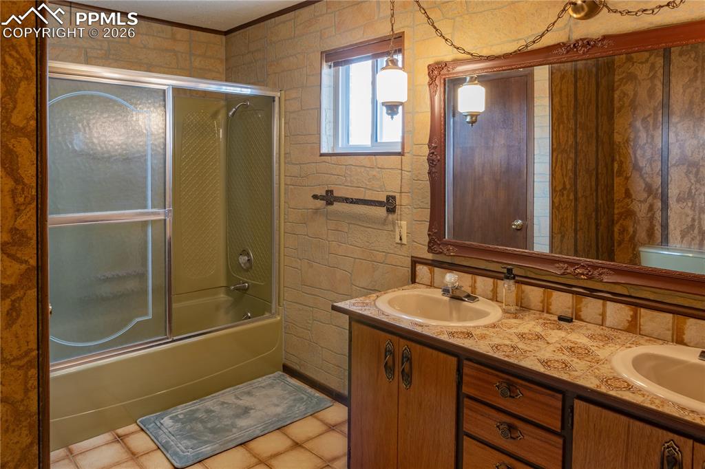 77 Circle Drive La Junta CO 81050