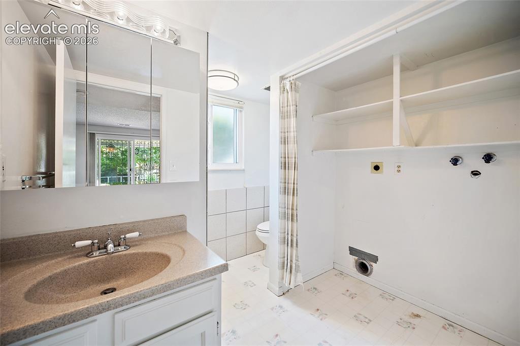4695 W Stanford Avenue Denver CO 80236