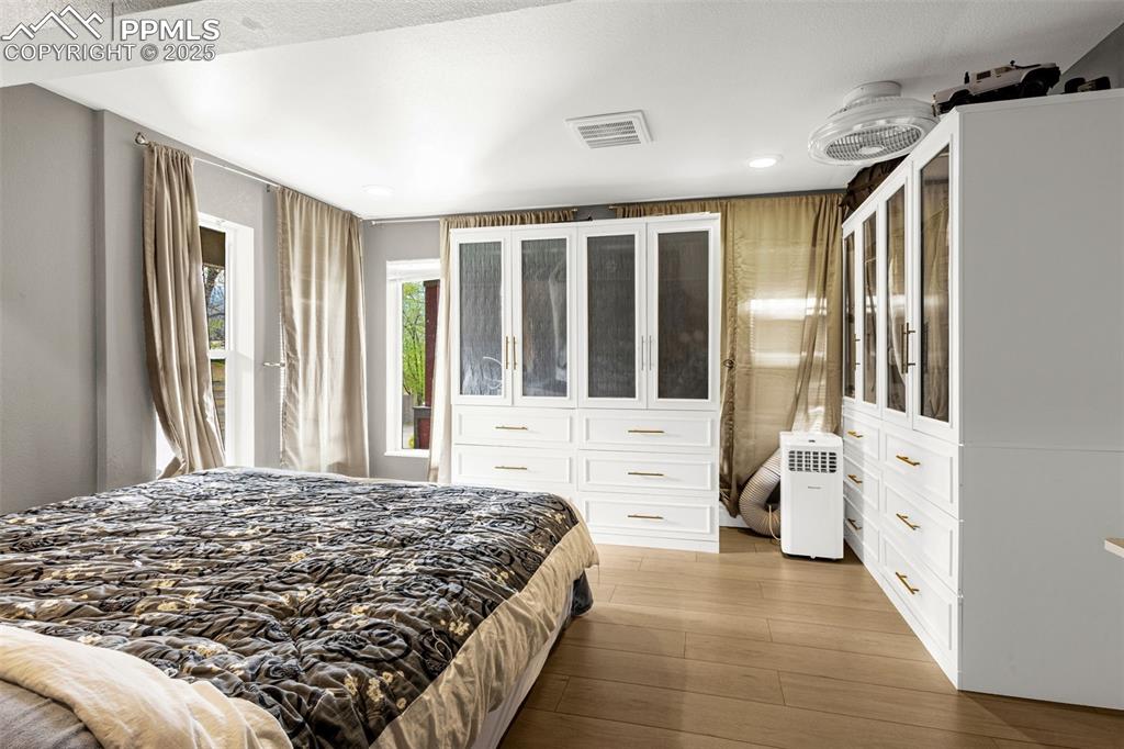 321 Graceland Grove Colorado Springs CO 80904