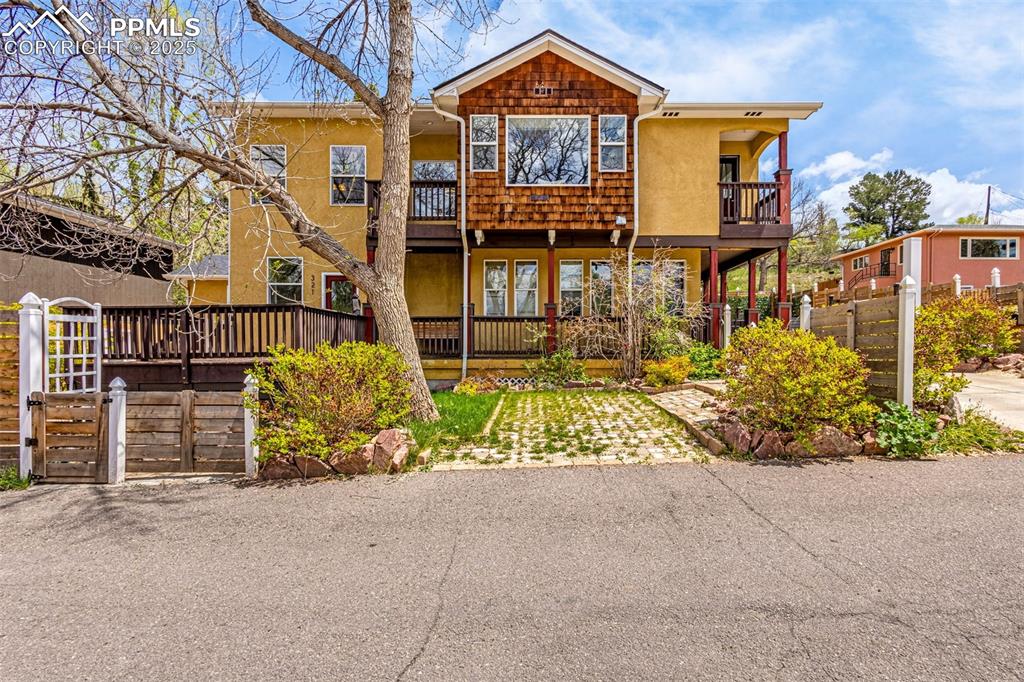 321 Graceland Grove Colorado Springs CO 80904