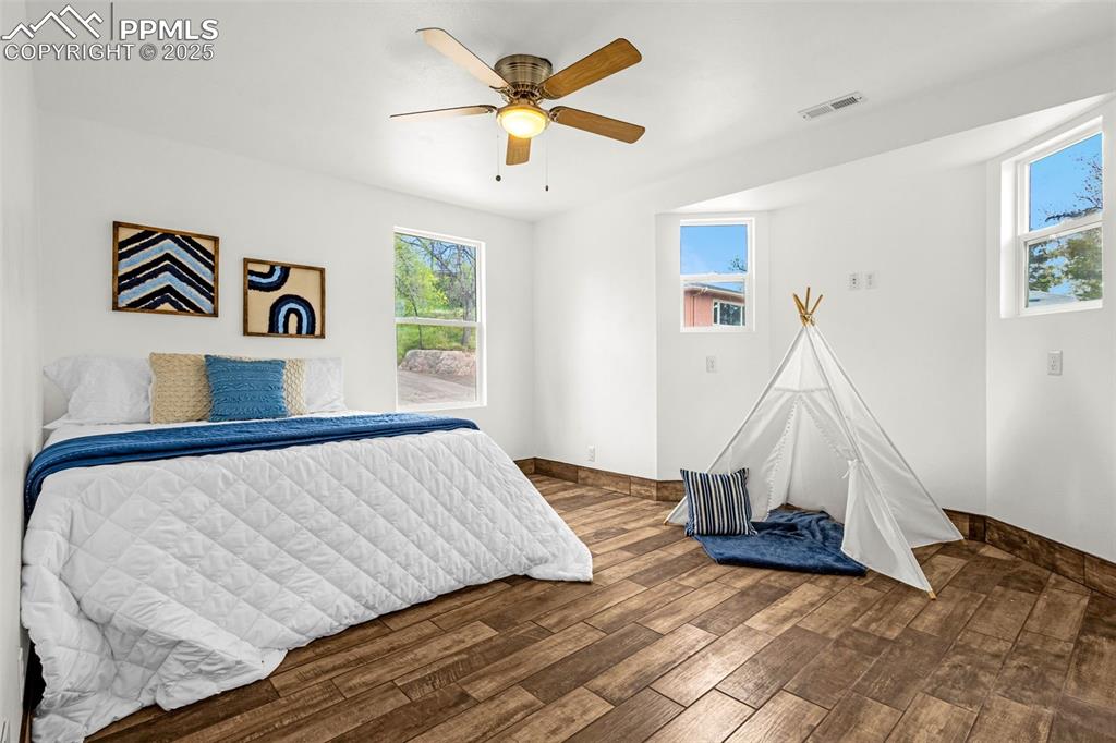 321 Graceland Grove Colorado Springs CO 80904