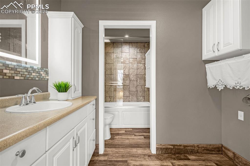 321 Graceland Grove Colorado Springs CO 80904