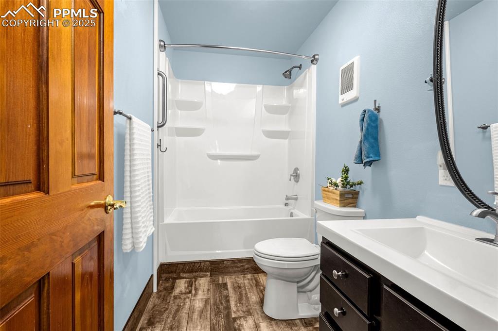 321 Graceland Grove Colorado Springs CO 80904