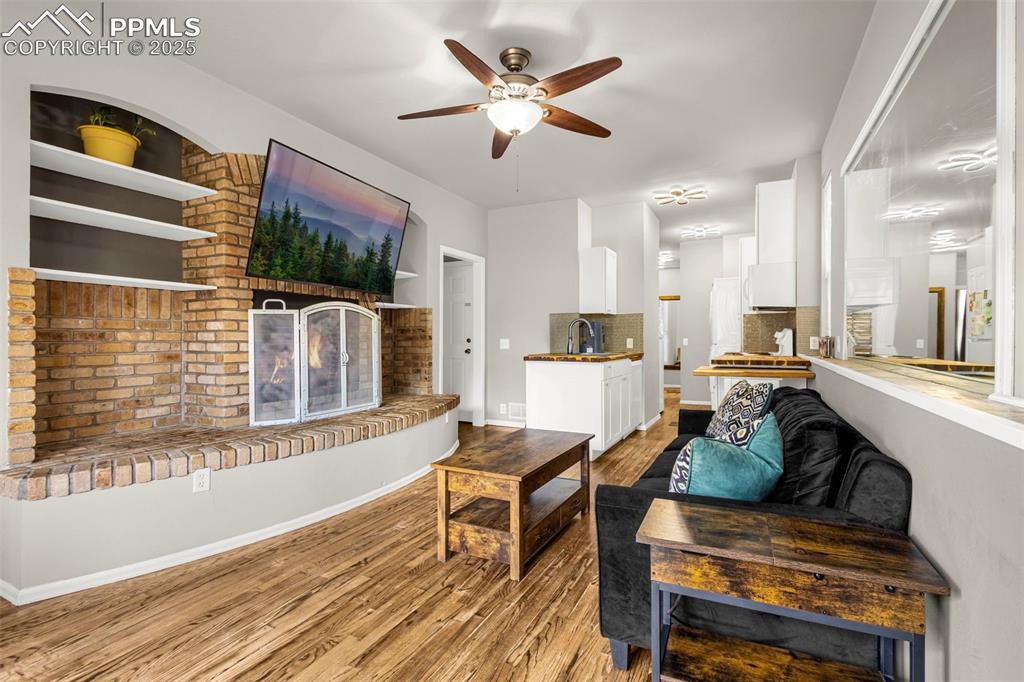 321 Graceland Grove Colorado Springs CO 80904