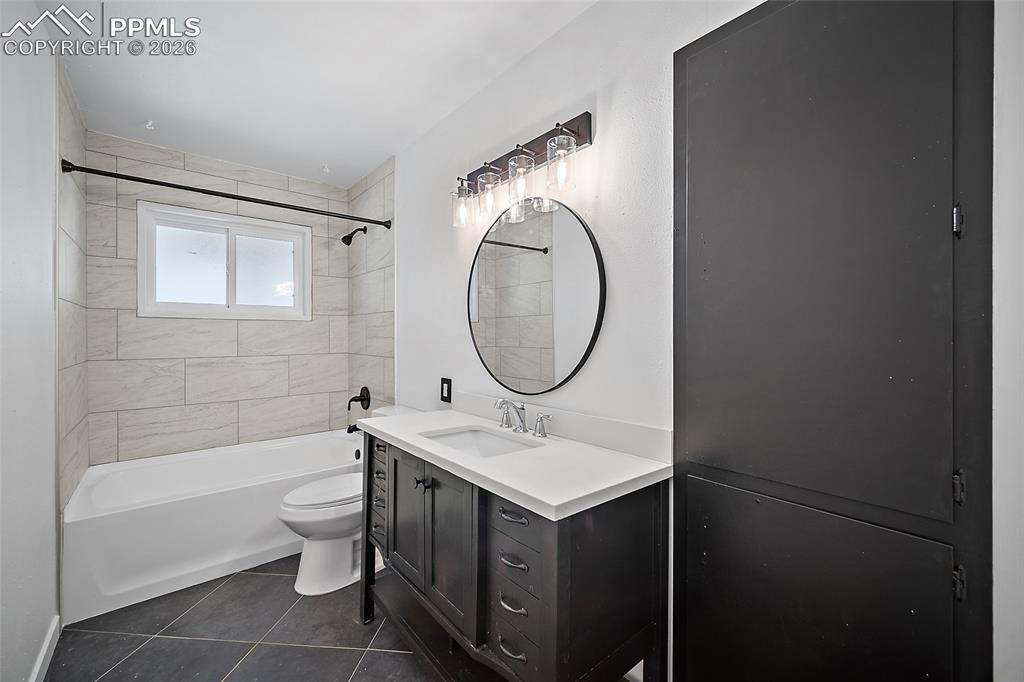 422 Hackberry Drive Colorado Springs CO 80911