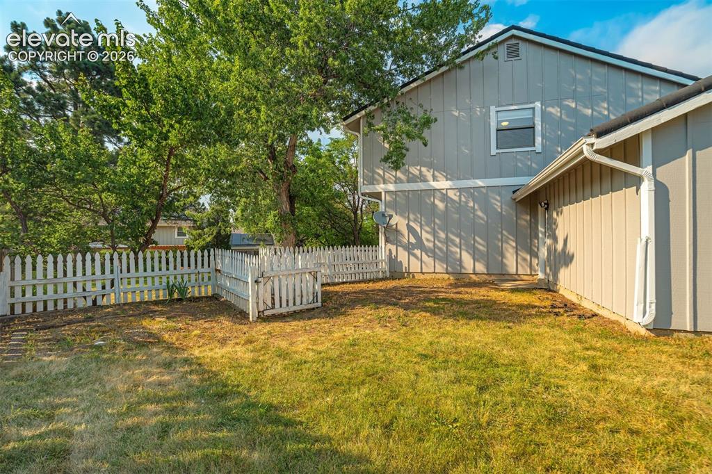 322 W Cheyenne Mountain Boulevard Colorado Springs CO 80906