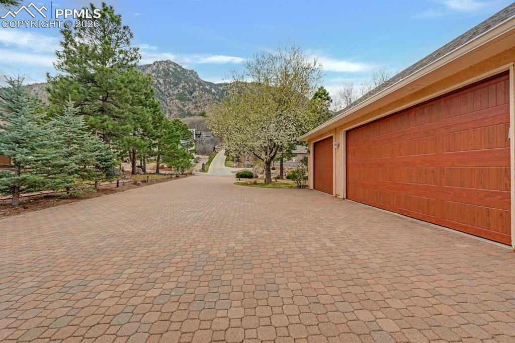 5915 Gladstone Street Colorado Springs CO 80906